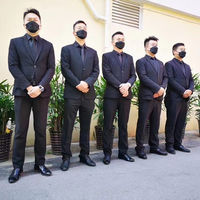 一男子当街被女友捅死，经典演绎什么叫祸从口出