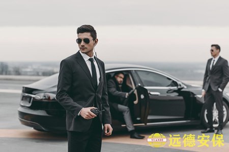 上海富豪远行欧洲，雇远德专业保安看护国内公寓楼